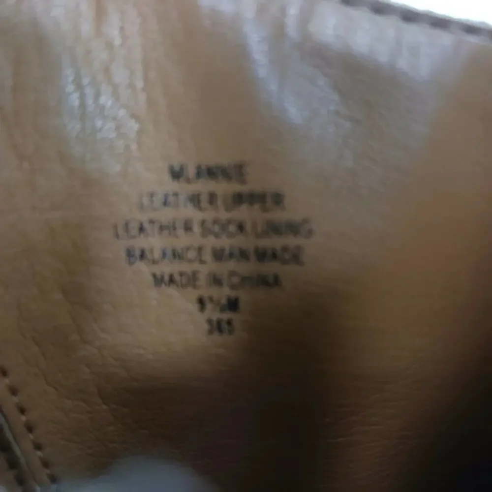 Marc Fisher Leather Espadrille GUC  Size 9.5M     SS1332
